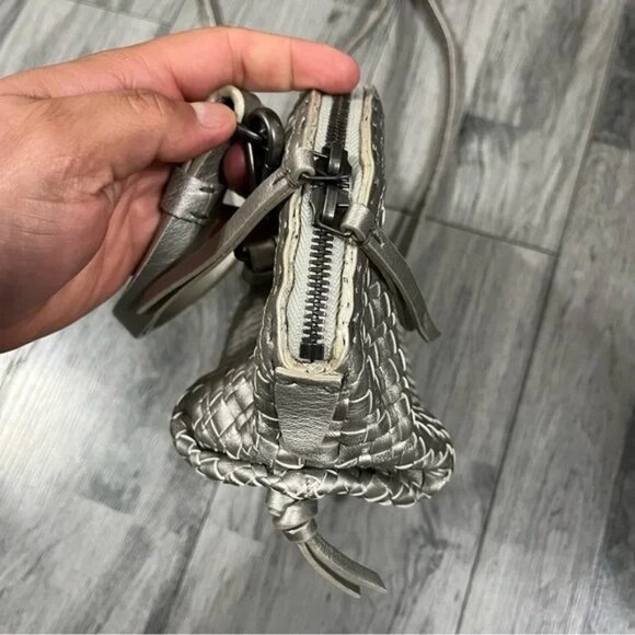 Henry Beguelin Silver Gray Woven Tote - Picture 5 of 11